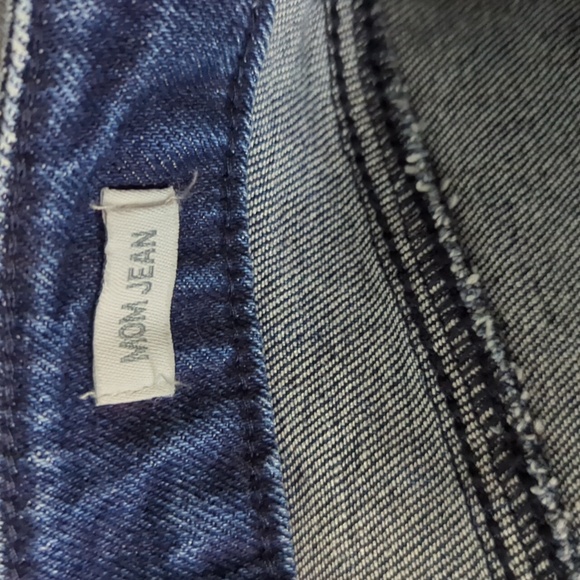 TRUE CRAFT Mom Jean Distressed Tapered Skinny Size 11 - Picture 6 of 6